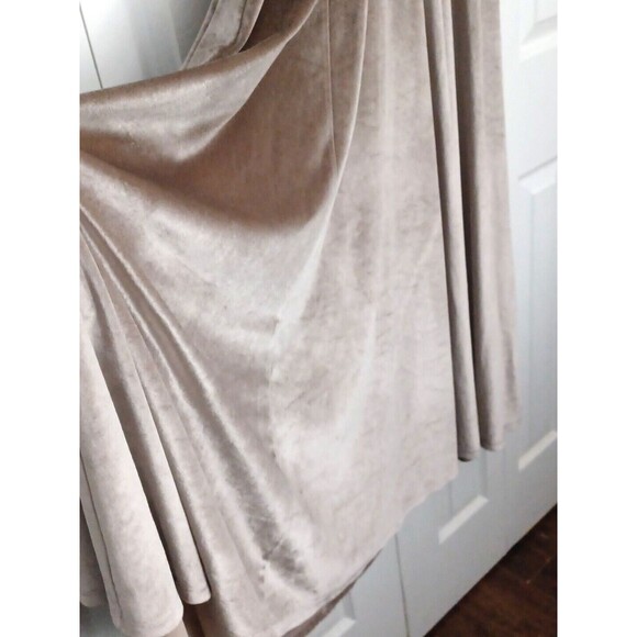YF&B On The Road Temptress Velvet Maxi Dress Size S Taupe Deep V-neck - Picture 7 of 14
